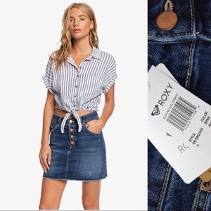 ROXY NWT Surfing Girl Power Distressed Denim Skirt